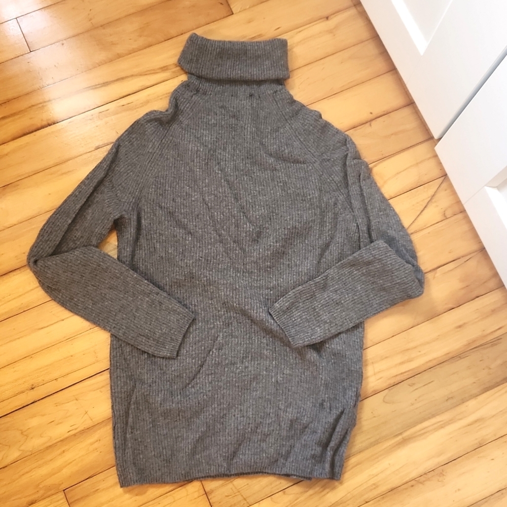 Neiman Marcus cashmere gray